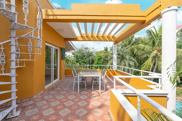 Truliv Villa Macarena — photograph 5 of 12